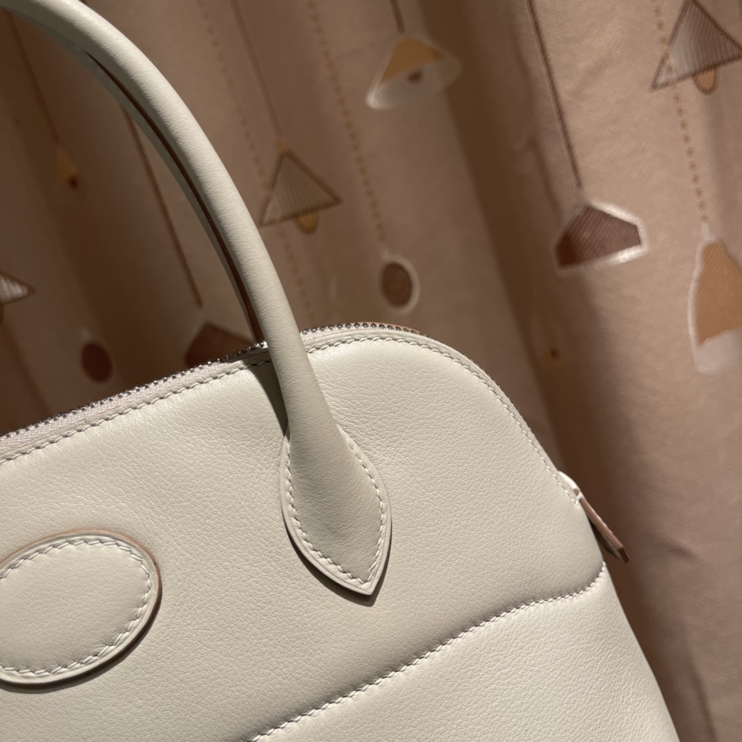 에르메스 볼리드27 화이트 은장 스위프트